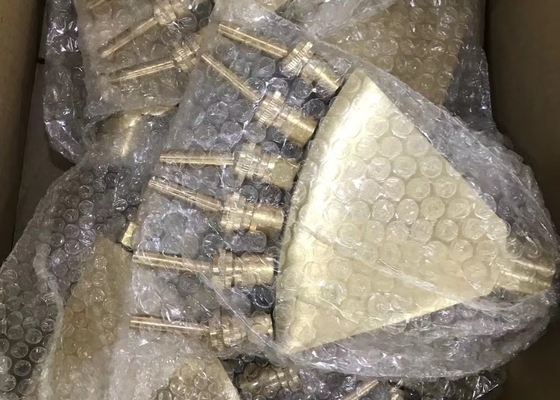 Pirinç Krom Plaka Phoenix Tale Dans Çeşmesi Nozulları Jet Su Püskürtme Yüksek 4m