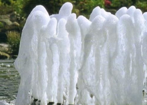 SS Ve Plastik Köpüklü Çeşme Memesi 120kpa 2.5m Su Teşhir Sprey Yüksek
